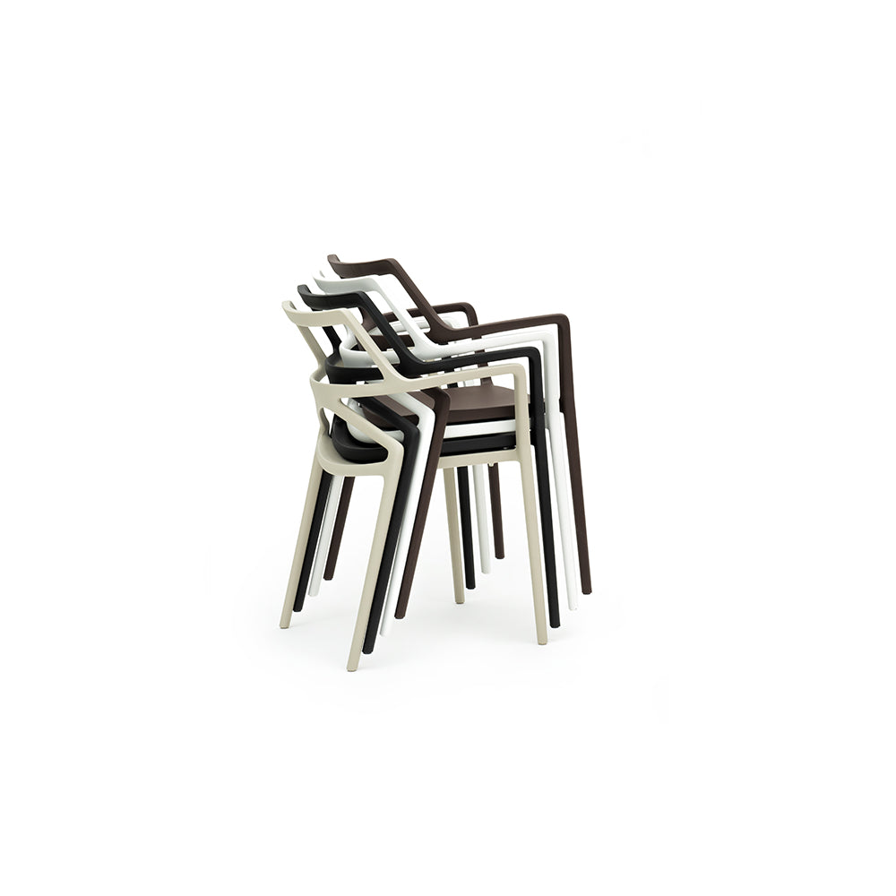 Delta Chair with Armrests
