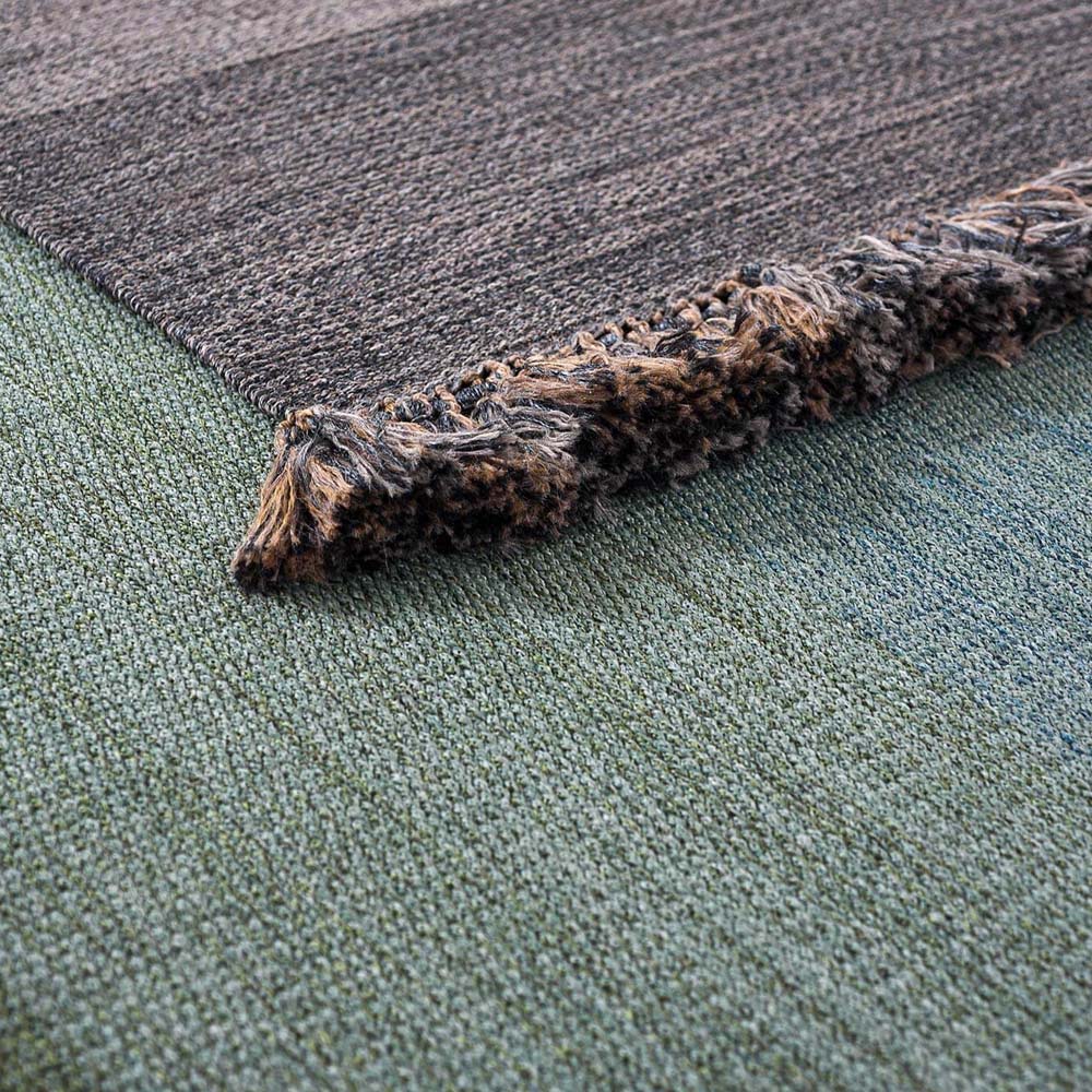 Tint 002 Rug 400x300 cm