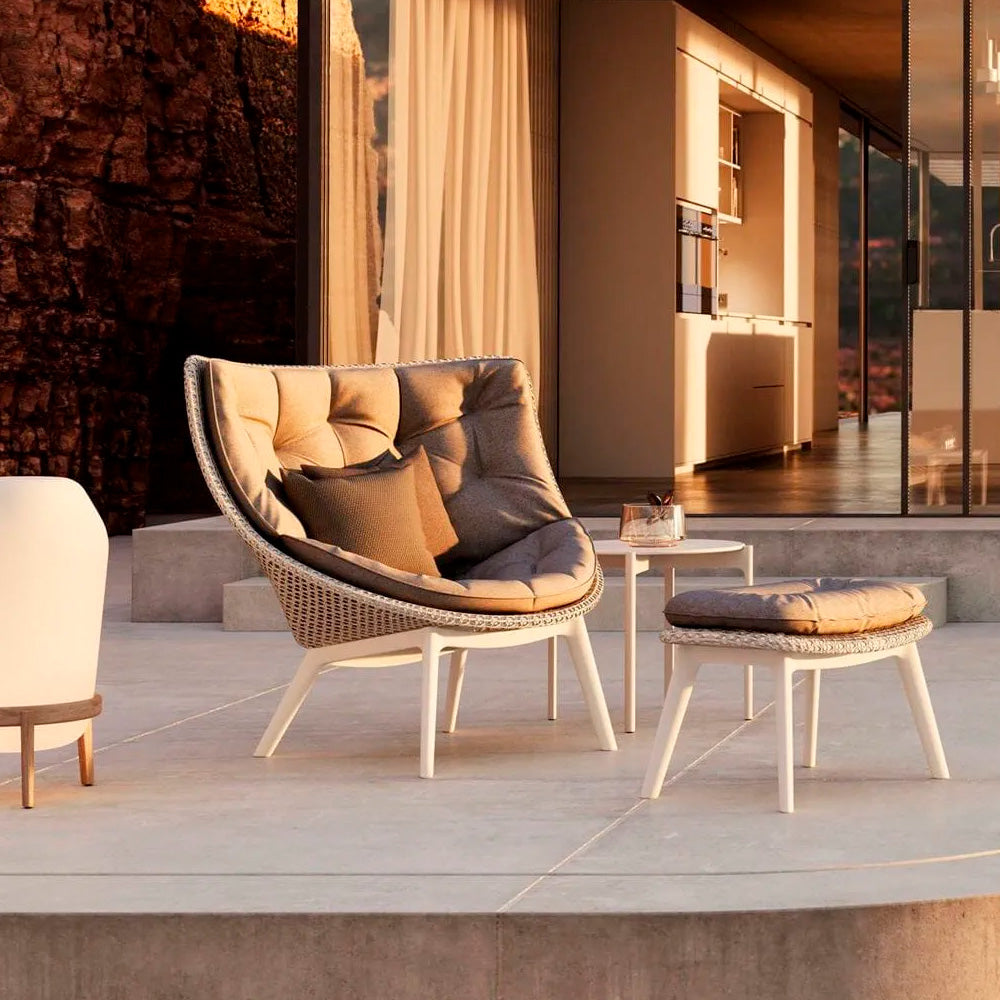 Mbrace Alu Wing Chair - Sea Salt